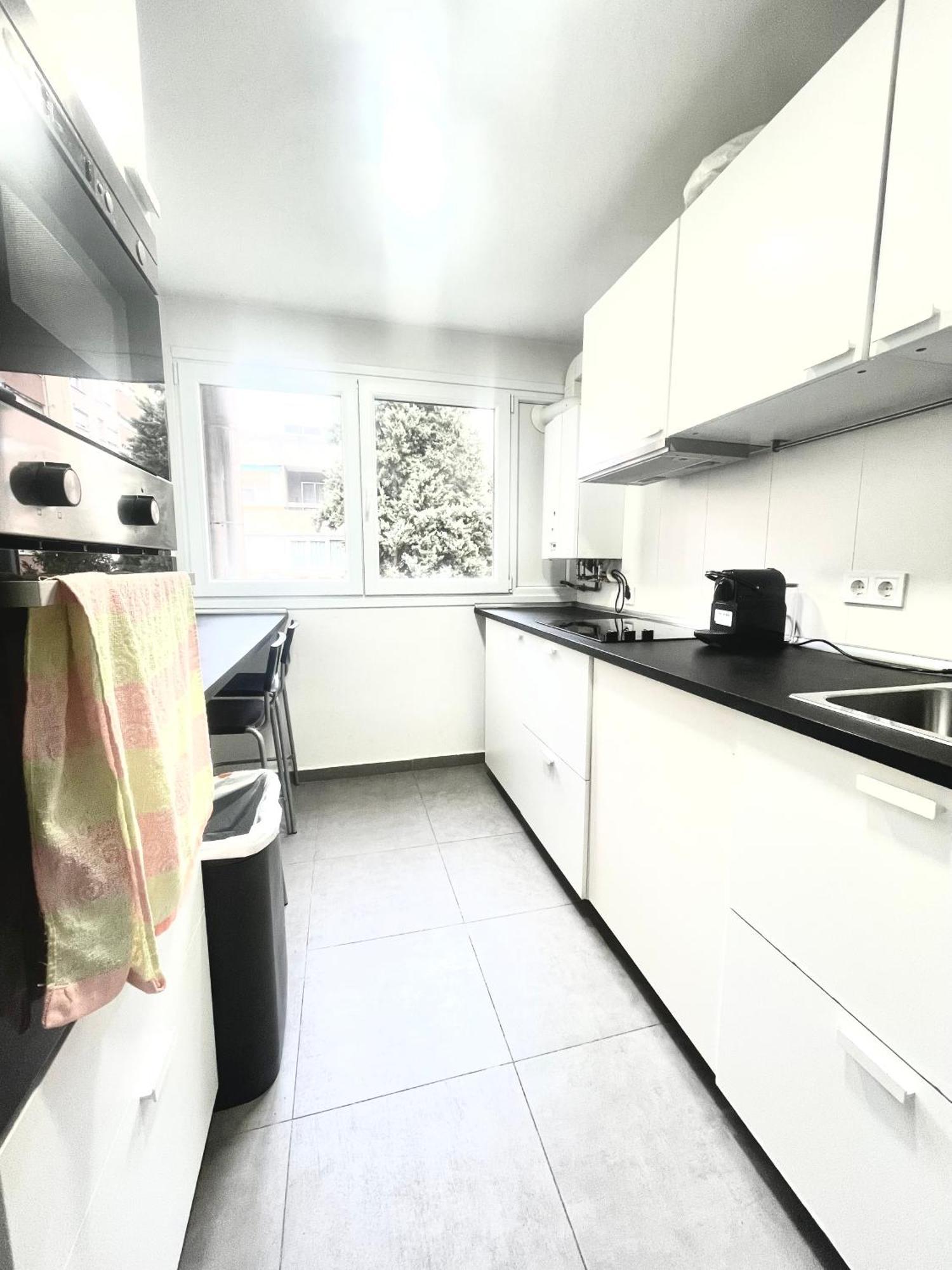 Piso Acogedor Y Tranquilo - Junto A Ifema Y Aerop. Apartment Madrid Luaran gambar