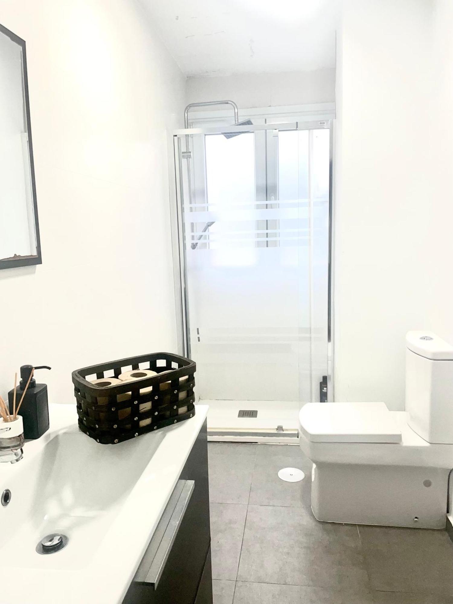 Piso Acogedor Y Tranquilo - Junto A Ifema Y Aerop. Apartment Madrid Luaran gambar
