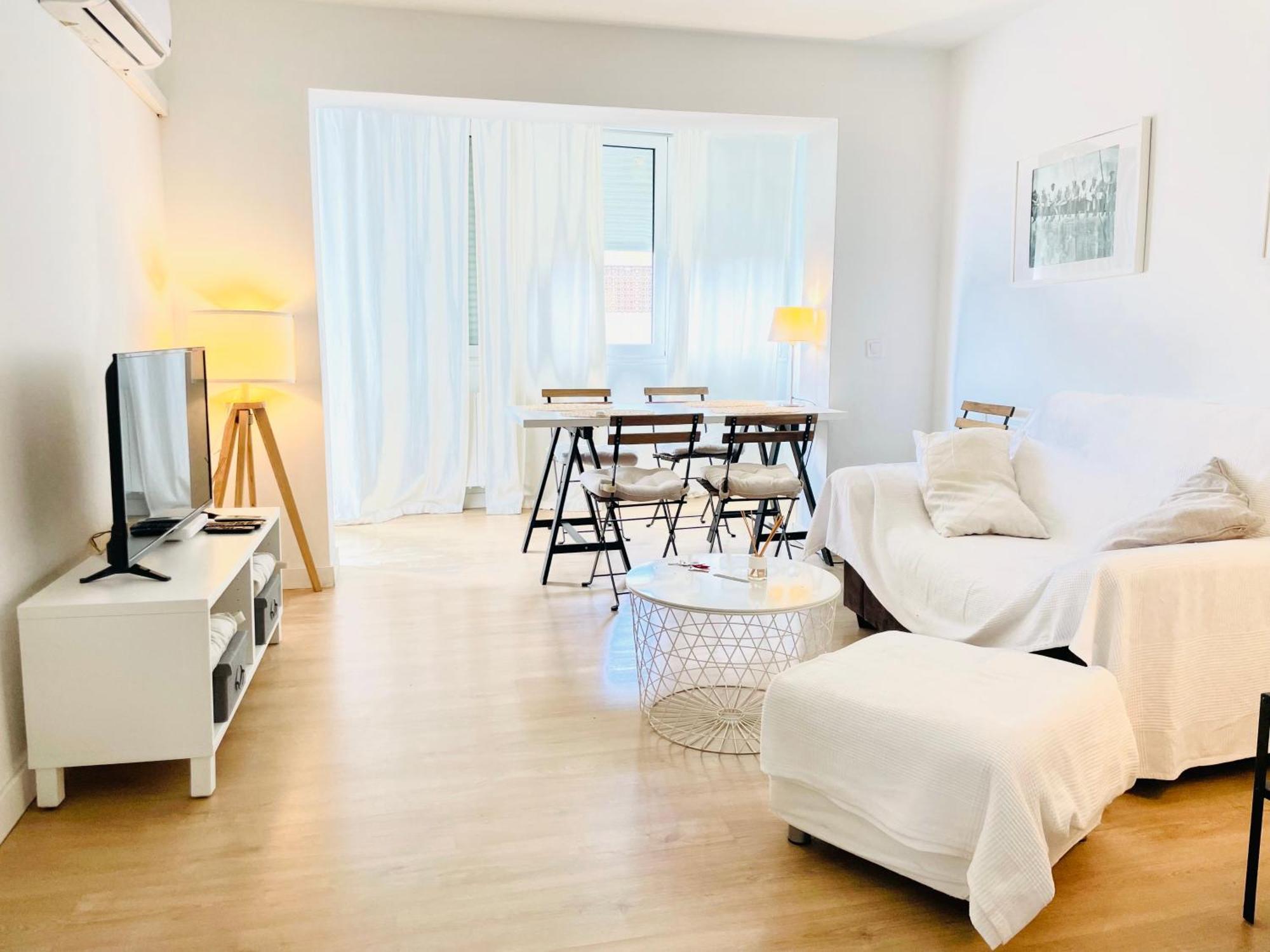 Piso Acogedor Y Tranquilo - Junto A Ifema Y Aerop. Apartment Madrid Luaran gambar